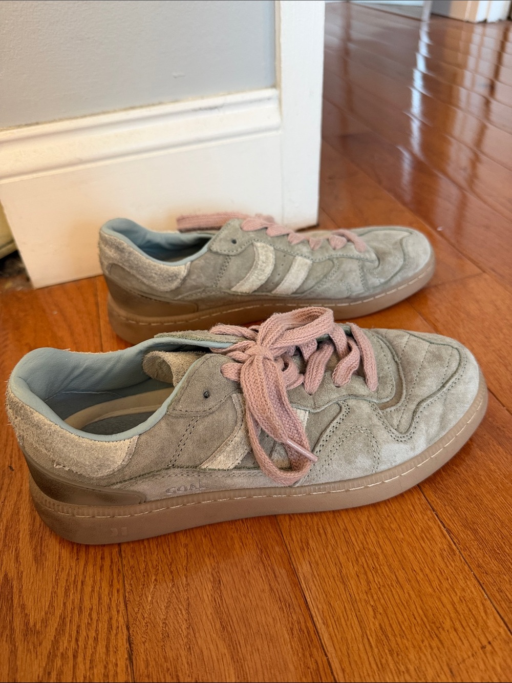 Coolway Suede Casual Sneakers in Light Gray with Pink Laces